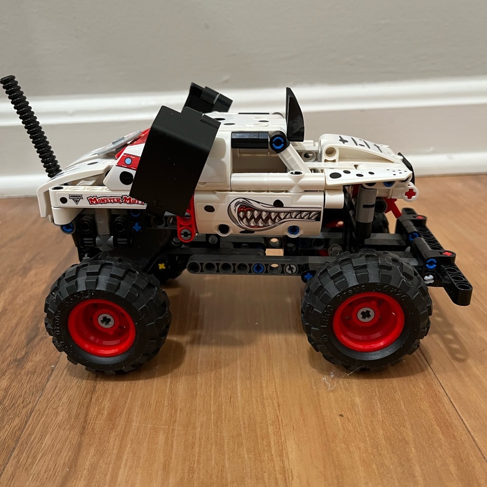 Lego Monster Jam Truck - Monster Mutt